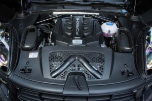Porsche-Macan-GTS-engine